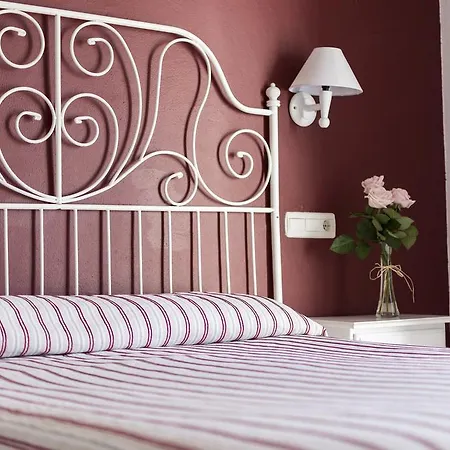 בית הארחה Mena נרחה